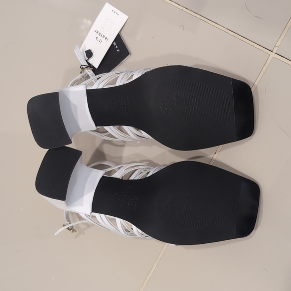 NWT Strappy heels - Picture 9 of 14